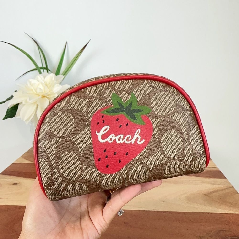 NWT Coach Dome Cosmetic‎ Case In Signature Canvas With Wild Strawberry - Picture 7 of 7